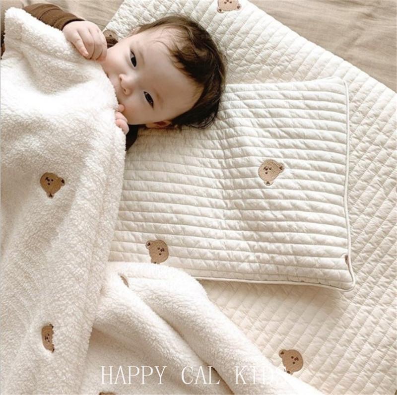 韩国ins风刺绣儿童毛毯秋冬婴儿盖毯抱毯抱被宝宝午休盖毯
