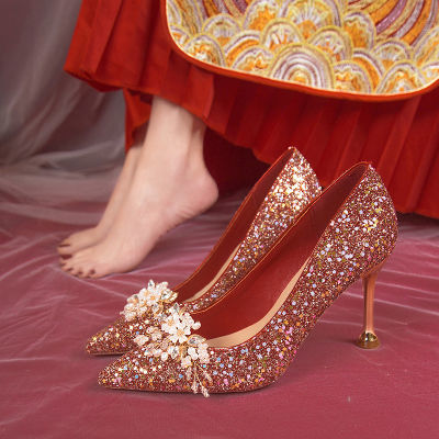 婚鞋新娘鞋尖头中式秀禾鞋细跟不累脚高级感订婚鞋法式红色高跟鞋