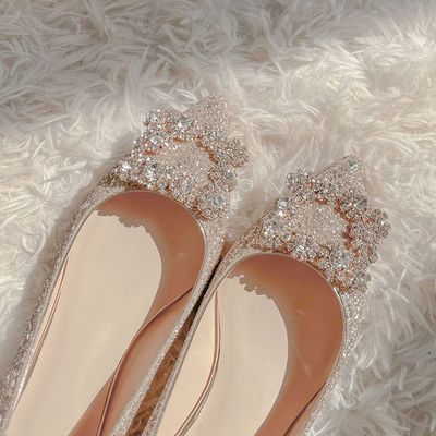 婚鞋女2021新款水钻珍珠尖头平底鞋女伴娘高低跟浅口水晶亮片单鞋
