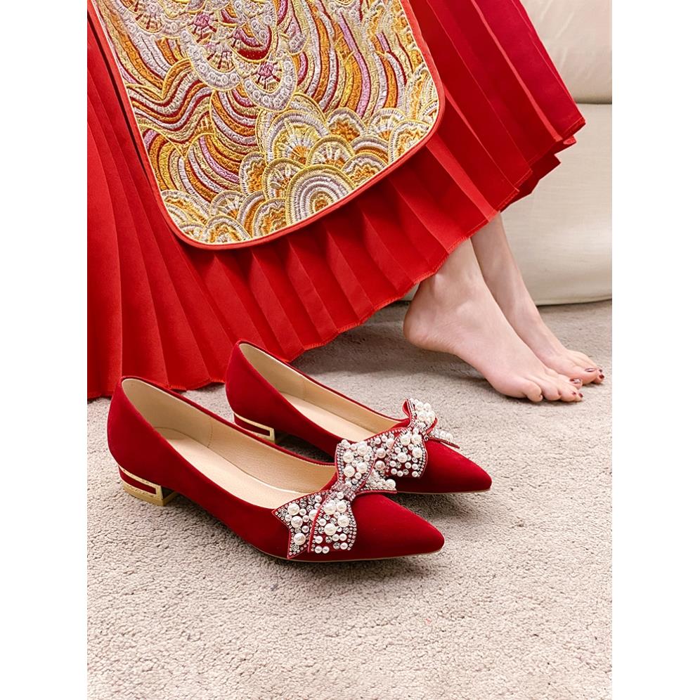 红色婚鞋女2024年夏季新款平底新娘鞋不累脚孕妇可穿秀禾婚纱两穿
